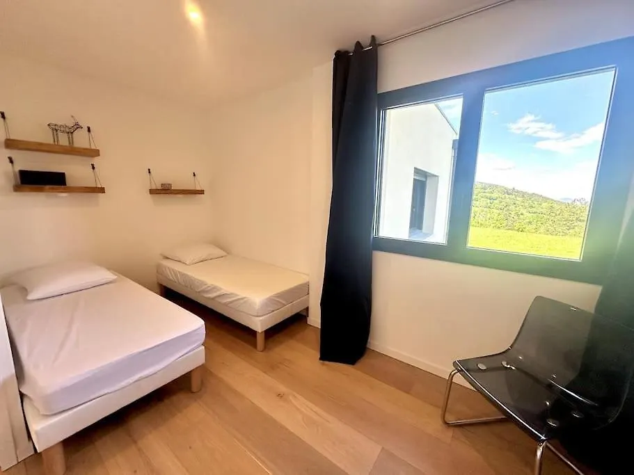 Maison Moderne Avec Vue Imprenable - 5Min Du Lac Crots 0*,  France