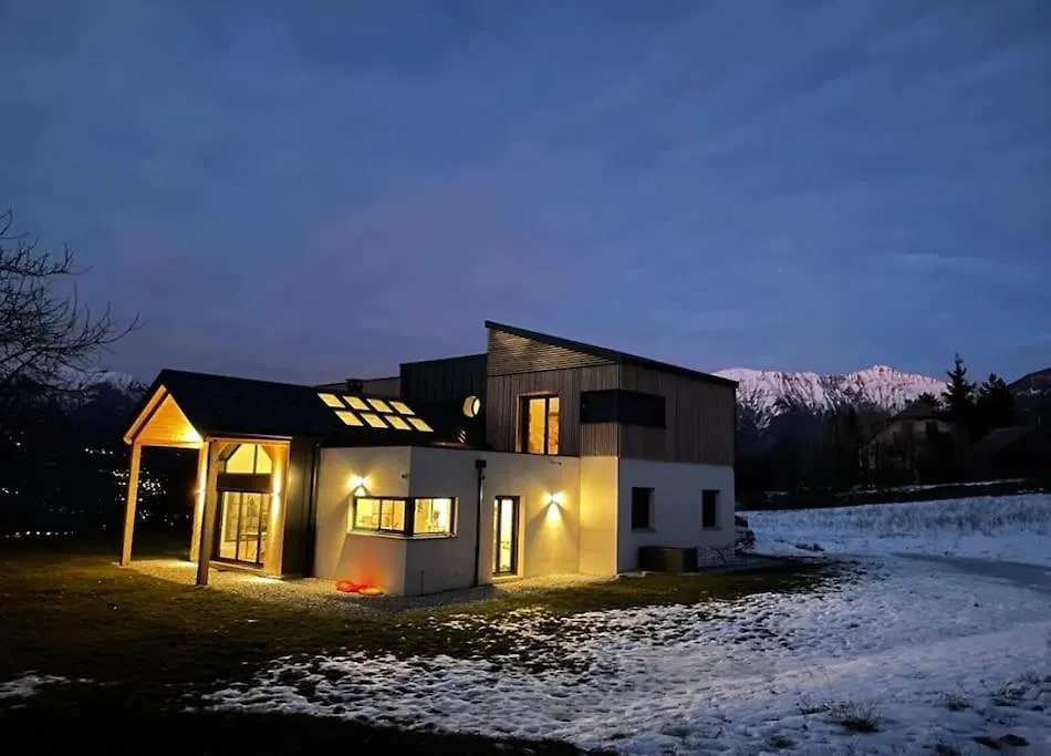 Maison Moderne Avec Vue Imprenable - 5Min Du Lac Crots 0*,  France