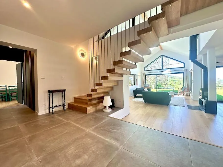 Villa Maison Moderne Avec Vue Imprenable - 5Min Du Lac Crots